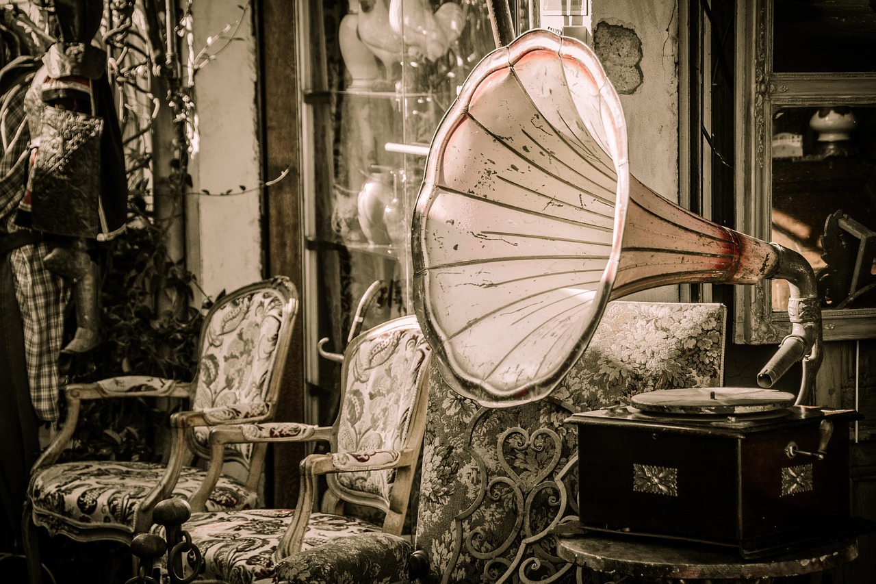 Antique phonograph with vintage records